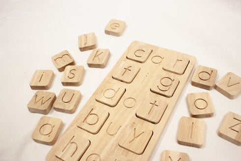 QTOYS - CVC Word Board